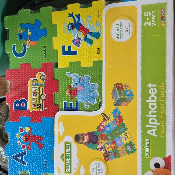 Sesame Street Alphabet Foam Floor Puzzle - Picture 4 of 5